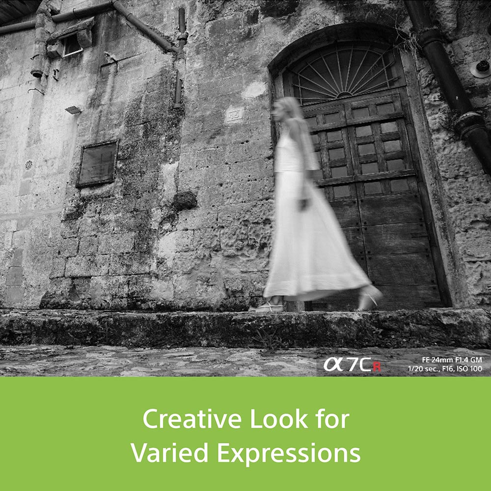 Sony Alpha ILCE-7CR Full-Frame Interchangeable-Lens Mirrorless Camera (Body Only) | Made for Creators | 61.0 MP | Artificial Intelligence based Autofocus | 4K 60p Recording - Silver