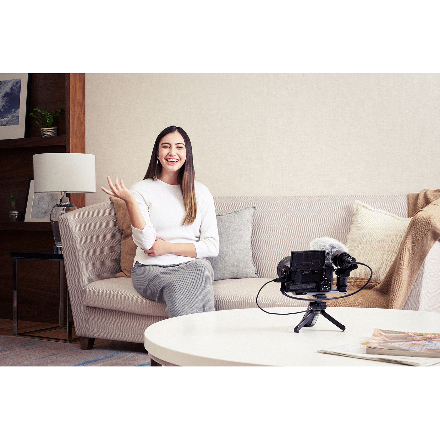 Sony Alpha 6400 E-mount Camera with APS-C Sensor (ILCE-6400M) | 24.2 MP Mirrorless Camera, 11 FPS, 4K/30p with a 18-135mm Power Zoom lens.